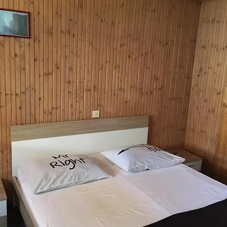 Robinson House Boki